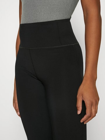 Girlfriend Collective Regular Broek ' Compressive ' in Zwart