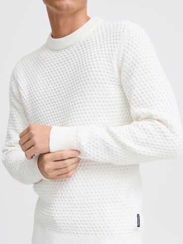 Pull-over 'KARL' Casual Friday en blanc