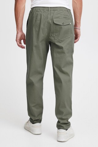 Regular Pantalon à pince 'Dylan' !Solid en vert