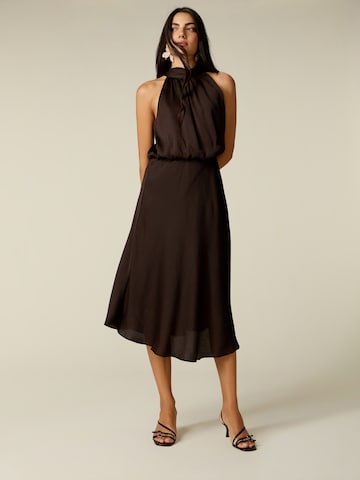Robe oltre en marron