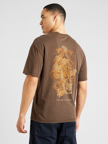 JACK & JONES T-shirt 'VENOM' i brun: framsida