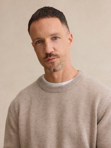 DAN FOX APPAREL Trui 'Marc' in Bruin