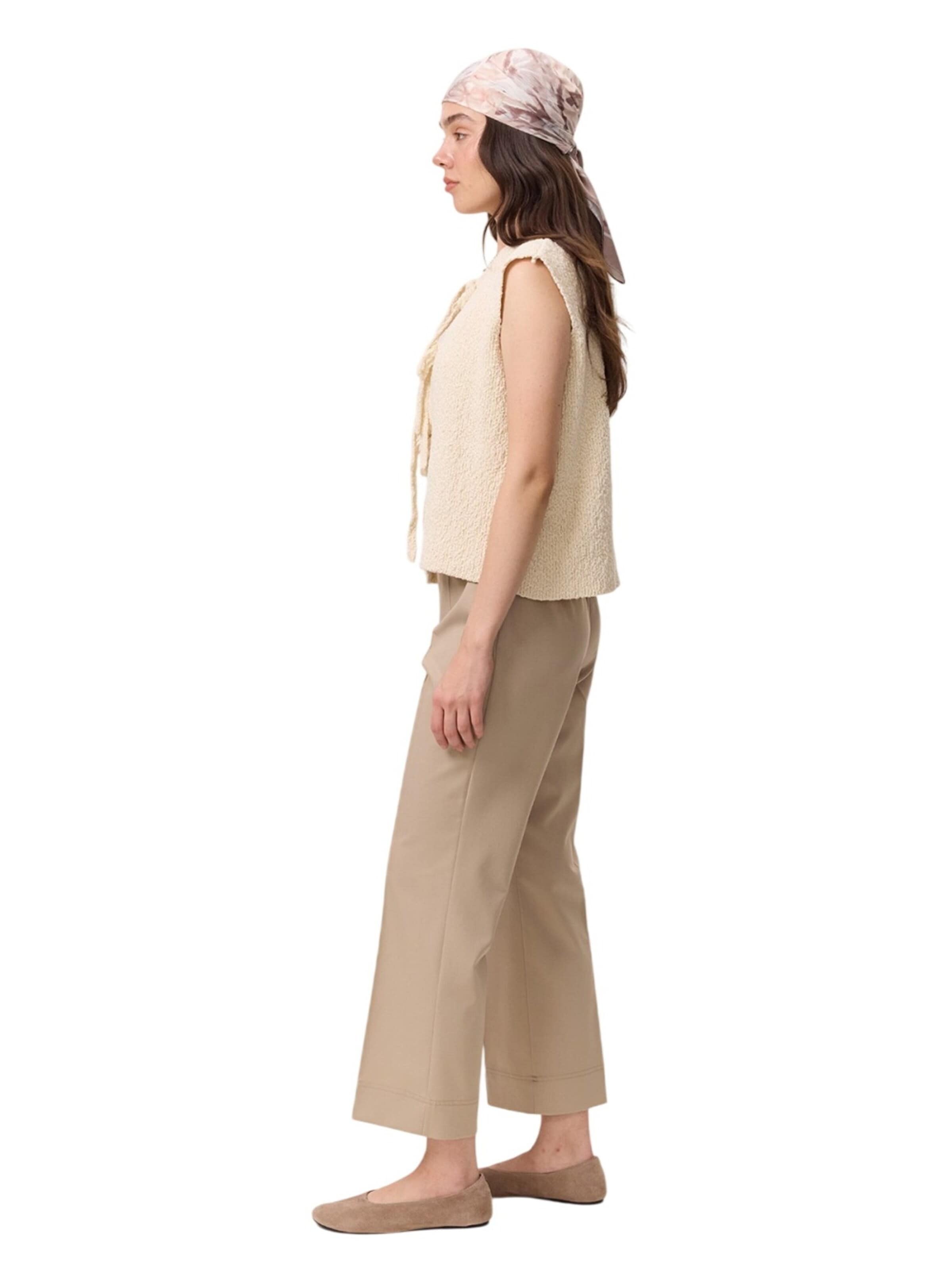 MANUKA Regular Trousers in Grey