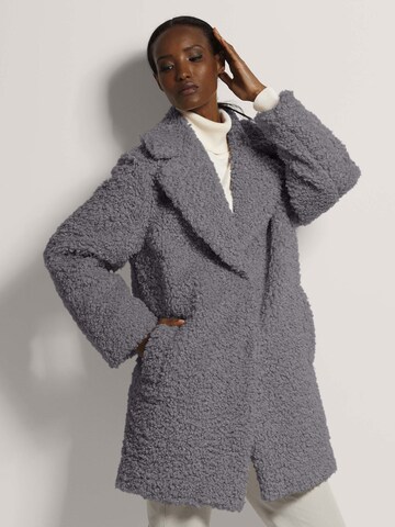 Manteau mi-saison MADELEINE en gris : devant
