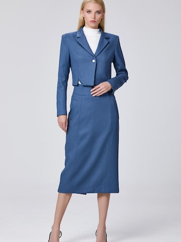Janker 'Crop tailor jacket' di Smart and Joy in blu: frontale