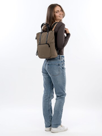 Emily & Noah Backpack ' E&N Hazel ' in Beige: front