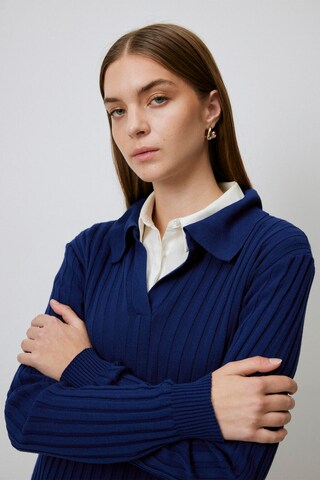 Touche Prive Knit dress in Blue