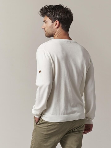 Pull-over 'Shotson' Deeluxe en blanc