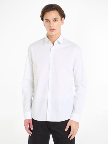 Calvin Klein Slim fit Business Shirt in White: front