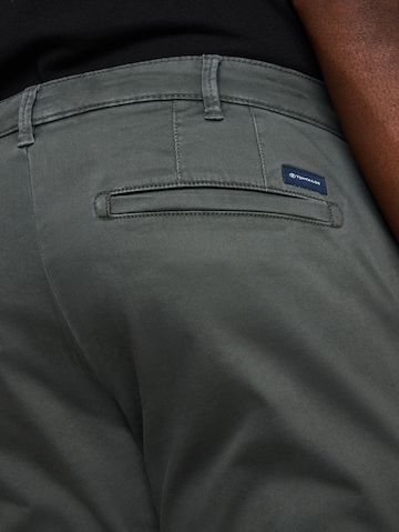 TOM TAILOR Men + Regular Hose in Grün