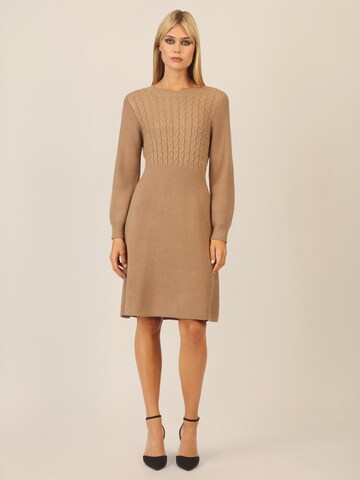 APART Knitted dress in Beige