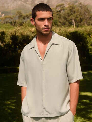 Next Comfort Fit Hemd in Beige: Vorderseite