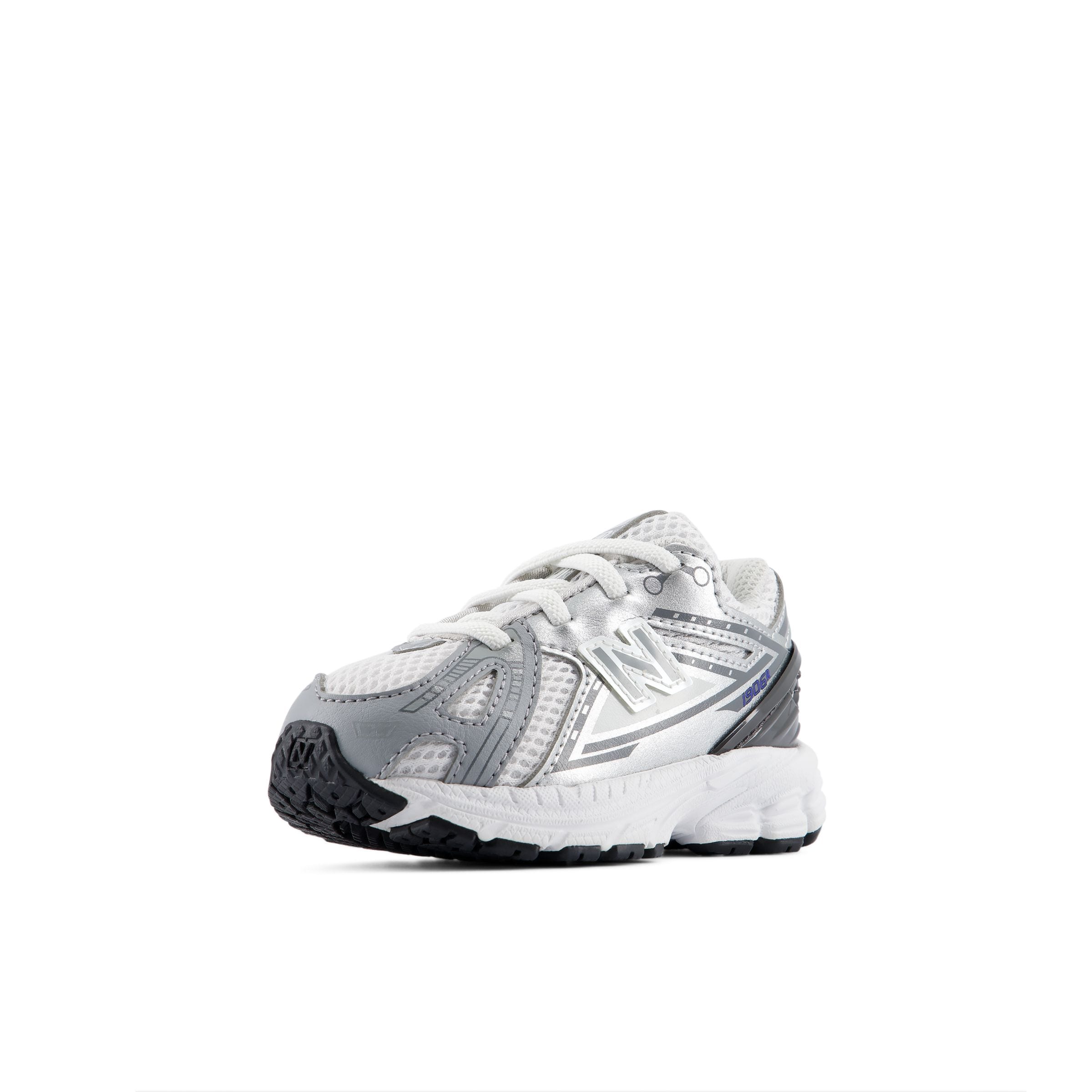 Sneaker '1906' di new balance in grigio: frontale