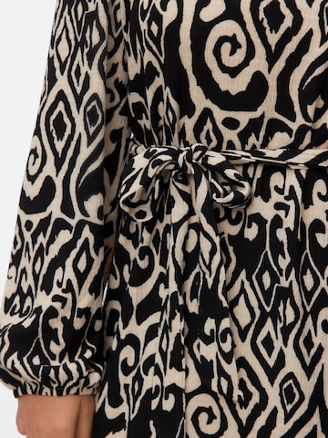 Robe 'FRIGA' Vero Moda Curve en noir