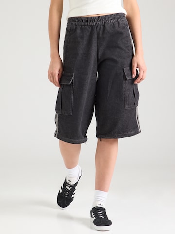 ADIDAS ORIGINALS Ohlapna forma Kavbojke | siva barva