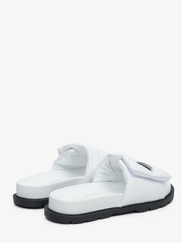Estro Sandal '25338-10' in White