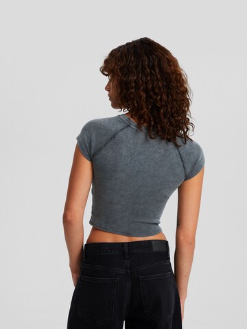 Bershka T-Shirt in Schwarz
