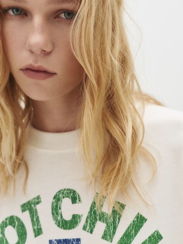 Pull&Bear Тениска 'RED HOT CHILI PEPPERS' в бяло