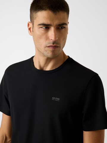 GUESS Тениска в черно