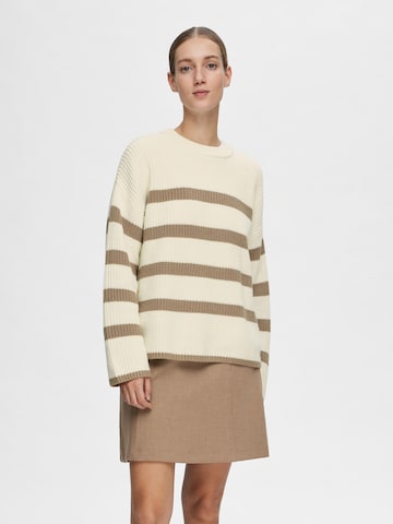 Pull-over 'Bloomie' SELECTED FEMME en beige : devant