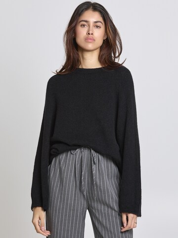 Lilavie Pullover 'Sophiaa' in Schwarz: Vorderseite