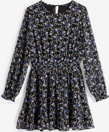 Rochie de la Tommy Jeans pe negru: față