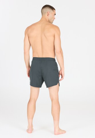 Virtus Boardshorts 'Smither' in Groen