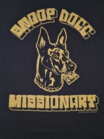 Rockshirts - Camiseta 'Snoop Dogg Missionary' en negro