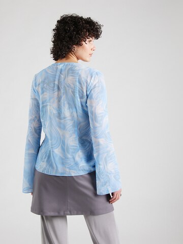 Monki Blouse in Blauw