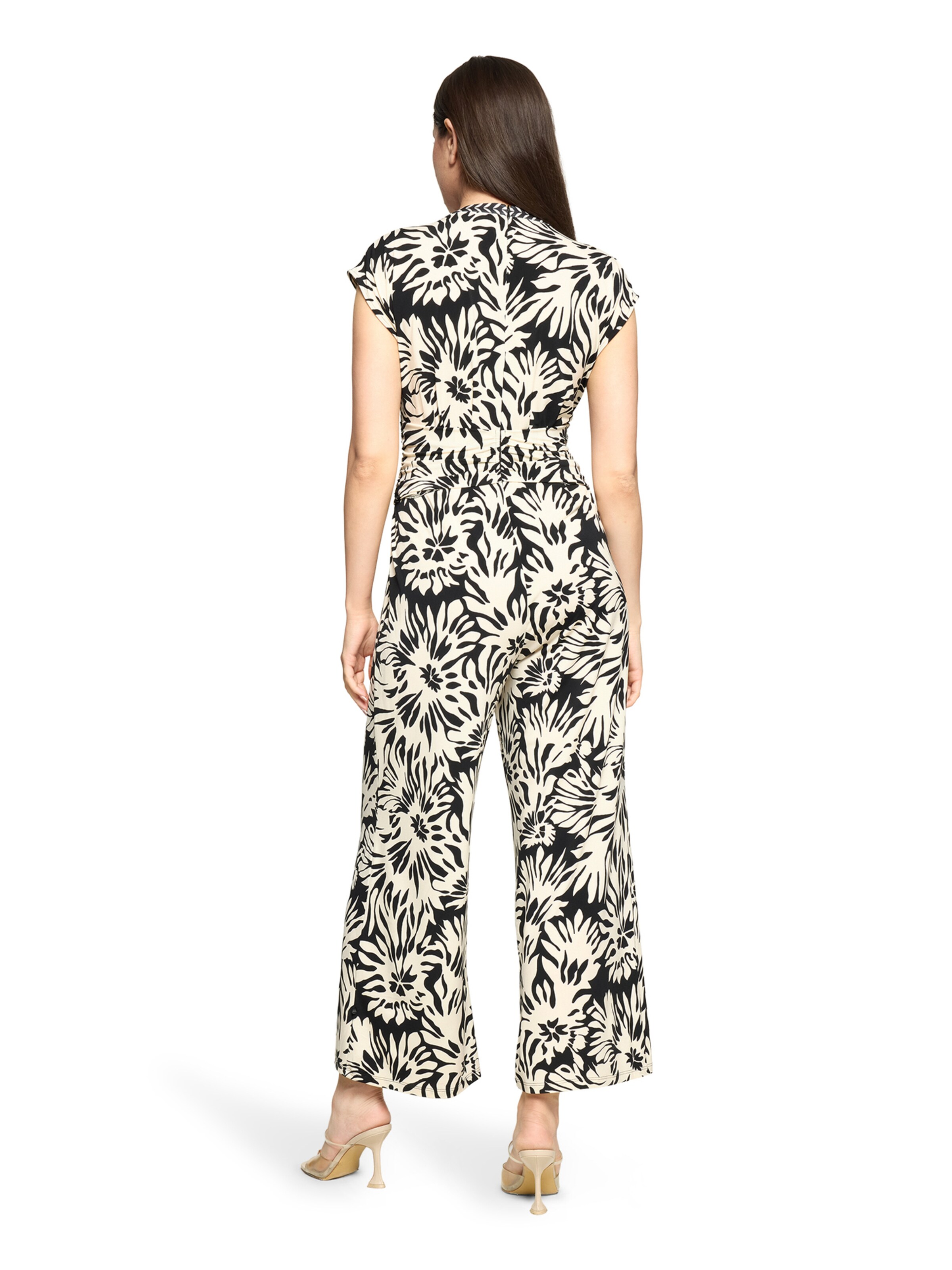 Tuta jumpsuit di Vera Mont in beige