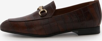 Isabel Bernard Classic Flats in Brown: front