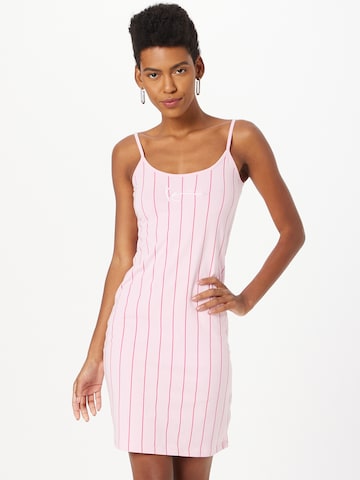 Karl Kani Kleid  Small Signature Pinstripe' in Pink: predná strana