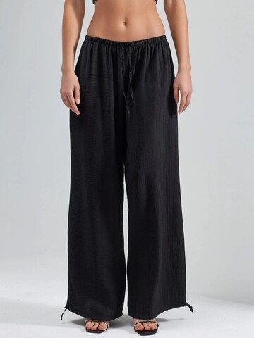 Loosefit Pantalon Busem en noir : devant