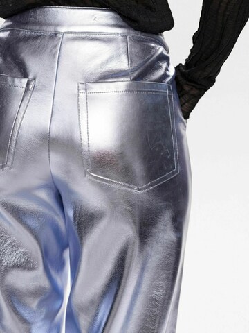 NÜMPH Regular Pants ' NUGLENDA ' in Silver