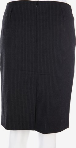 Tara Jarmon Skirt in M in Black