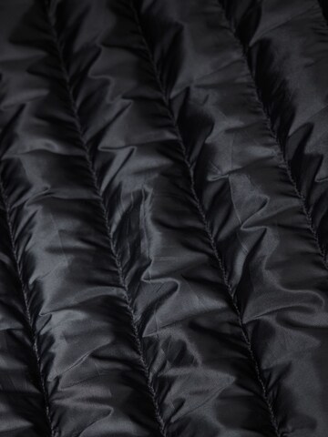 MAMMUT Sportweste ‘Albula’ in Schwarz