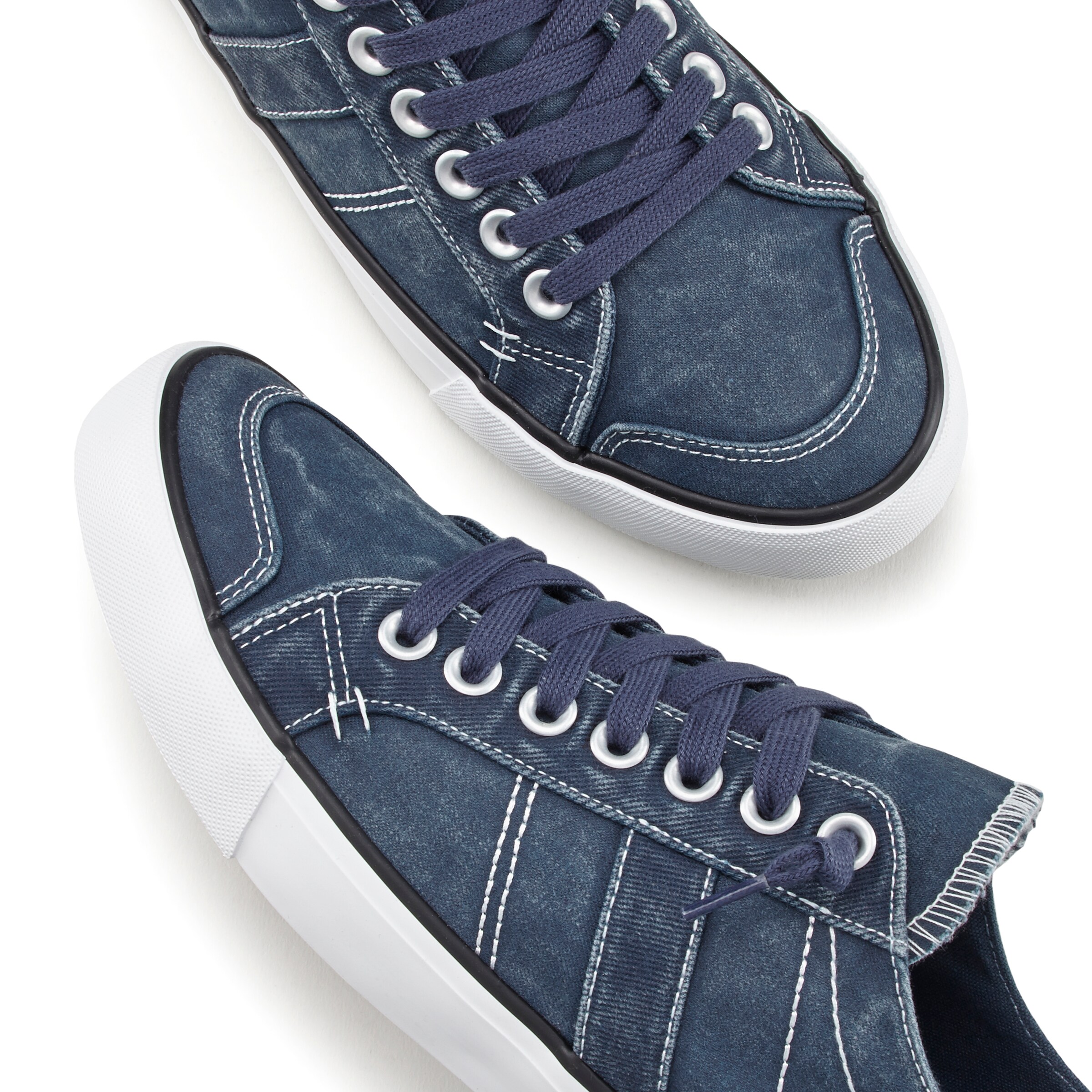 Authentic Le Jogger Sneaker in Blau