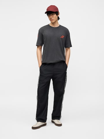 HOLLISTER Tričko 'DODGE CHALLENGER AUTO' – černá