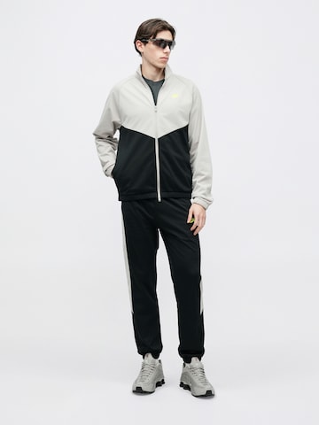 juoda Nike Sportswear Treningas
