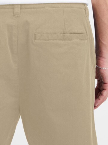 !Solid Regular Chinohose  ' JOE ' in Beige
