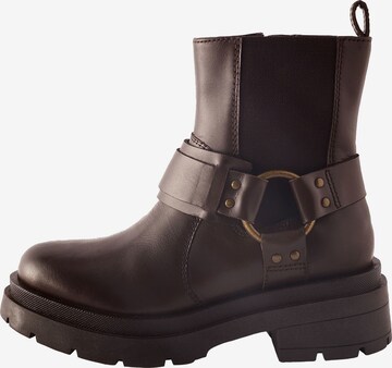 Cizme de la Next pe maro: față