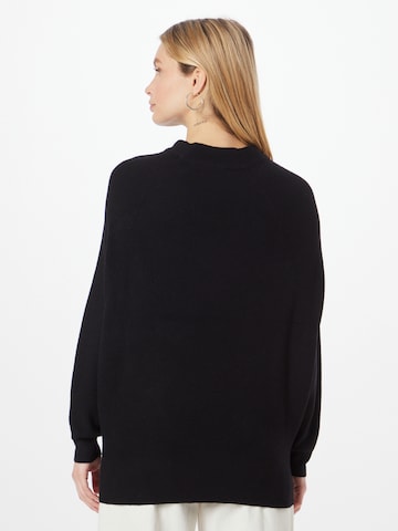 s.Oliver Sweater in Black