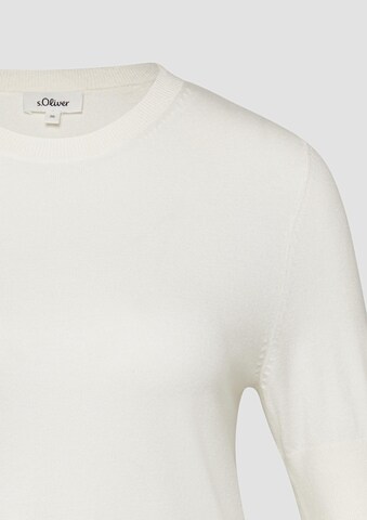 s.Oliver Sweater in Beige