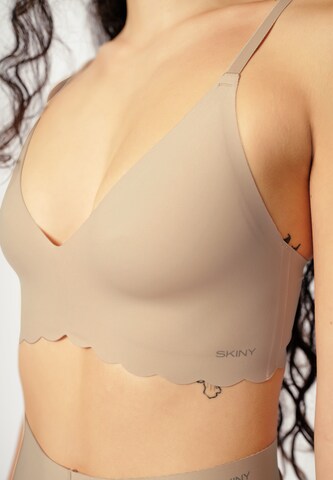 Skiny Triangle Bra in Beige