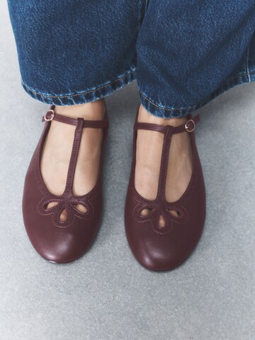 Next Ballerina met riempjes in Rood