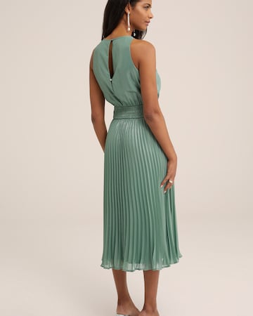 Rochie de cocktail de la WE Fashion pe verde