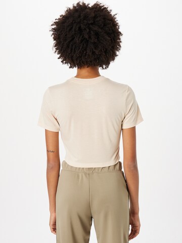 T-shirt 'Essential' Nike Sportswear en beige