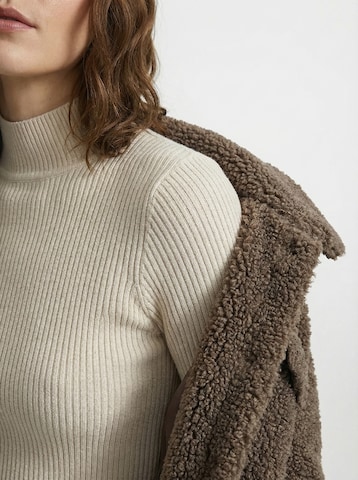 studioselect Stickad klänning 'Nova' i beige