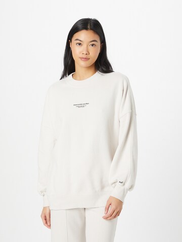 Abercrombie & Fitch - Sweatshirt 'SUNDAY' em branco: frente