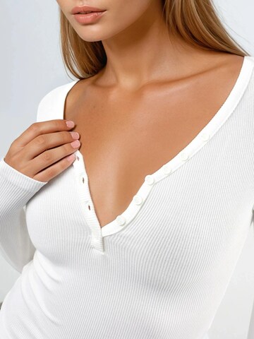 Maglietta di Busem in bianco